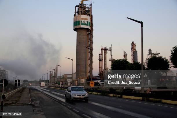 petrochemische industrie in camacari - petrobras stock-fotos und bilder