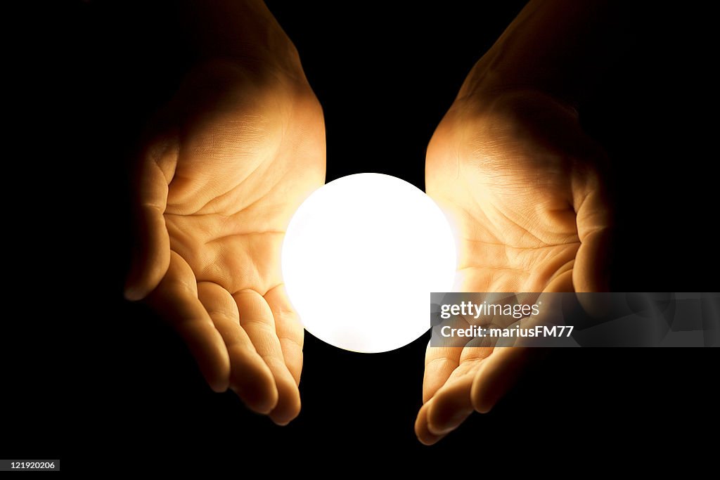 Mains avec des ballon