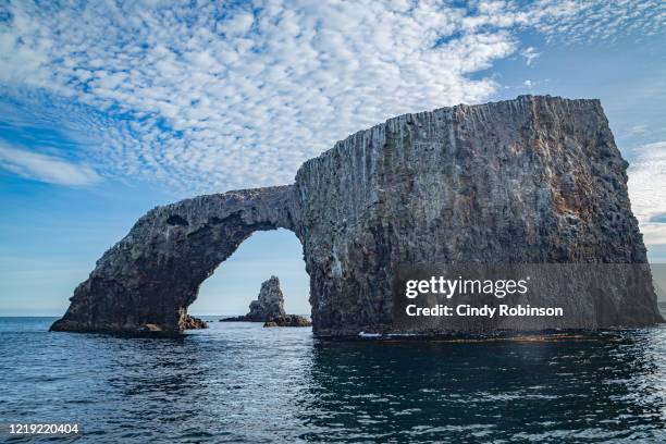 channel islands arch - parc national des îles channel photos et images de collection