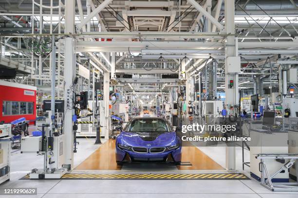 June 2020, Saxony, Leipzig: The last BMW i8 is at the end of the production line at the BMW plant in Leipzig. Six years after its market launch, the...