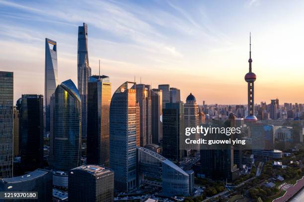 panoramic skyline of shanghai - pecking stock-fotos und bilder