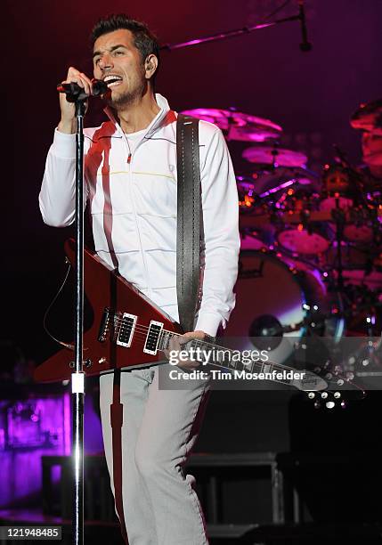 Nick Hexum of 311 performs in support of the bands' Universal Pulse at Shoreline Amphitheater on August 23, 2011 in Mountain View, California.