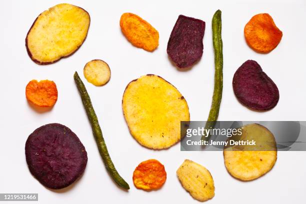 vegetable chips - vegetable chips stock pictures, royalty-free photos & images