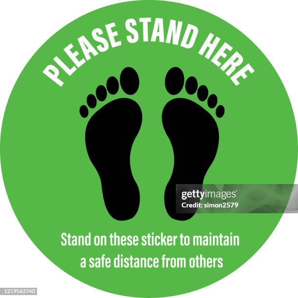 stockillustraties, clipart, cartoons en iconen met social distantiëren bewegwijzering floor sticker - tweedimensionale vorm