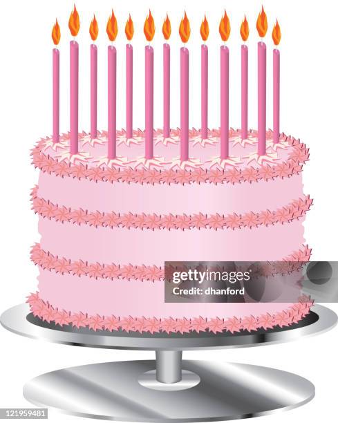 geburtstagstorte mit kerzen für mädchen - üppige torte stock-grafiken, -clipart, -cartoons und -symbole