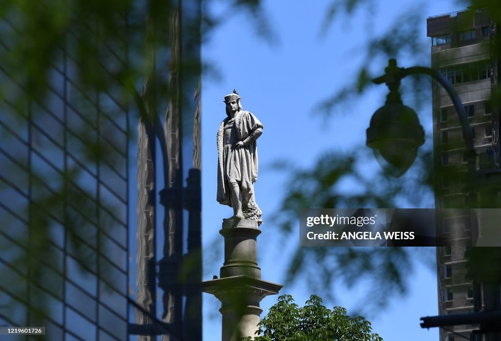 US-POLITICS-RACISM-UNREST-STATUE
