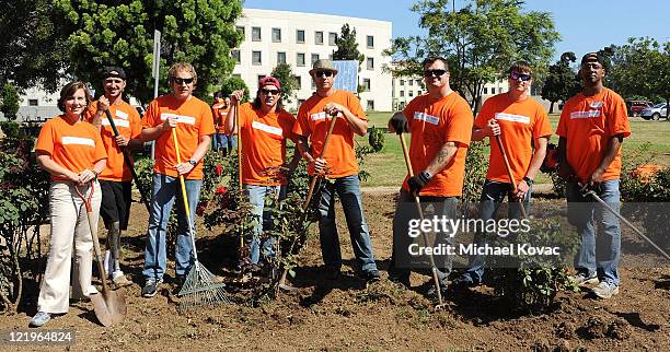 President of The Home Depot Foundation Kelly Caffarelli, The Mission Continues Fellow Keith Deutsch, members of multi-platinum rock band 3 Doors Down...