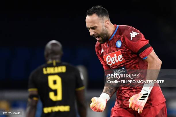 Napoli's Colombian goalkeeper David Ospina reacts after Napoli scored an equalizer during the Italian Cup semi-final second leg football match Napoli...