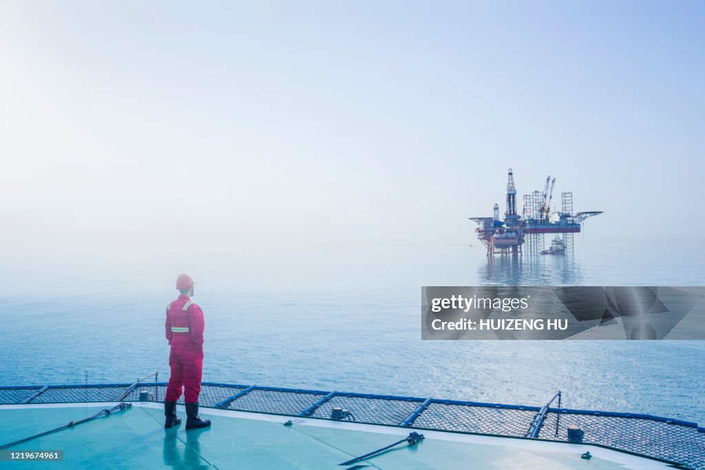 Oil rig construction