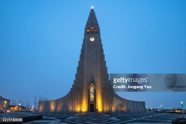 reykjavik hallgrimskirkja - hallgrimskirkja bildbanksfoton och bilder