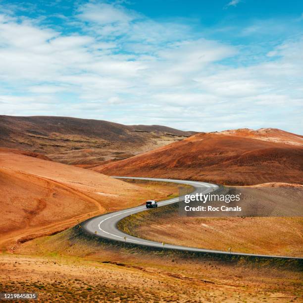 zig zag road - mountain road trip stock pictures, royalty-free photos & images