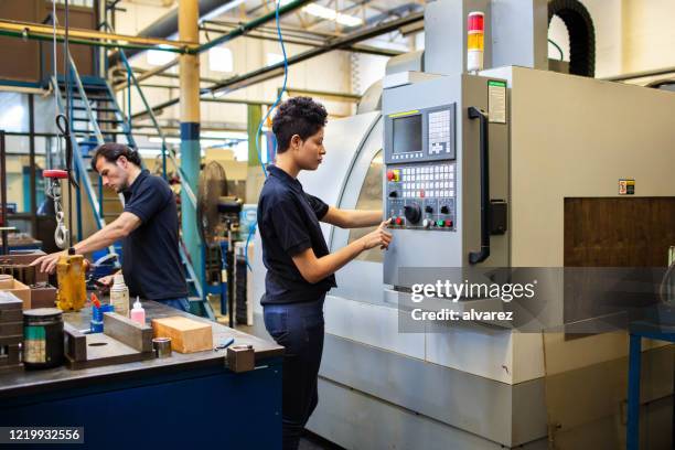 6,698 Manufacturing Job Shop Stock Photos, High-Res Pictures, and ...