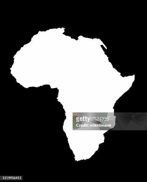 shape of the continent of africa - africa maps photos et images de collection
