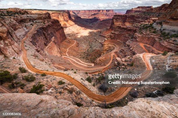 the shafer trail viewpoint in canyonlands national park - utah landscape stock pictures, royalty-free photos & images