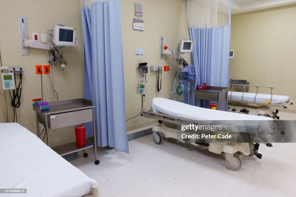 Hospital ward with equipment