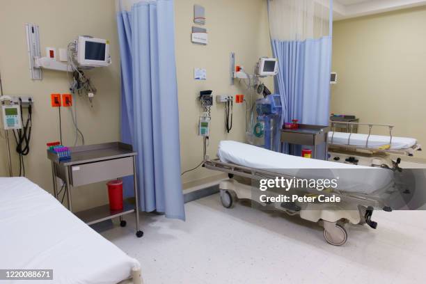 hospital ward with equipment - hospital ward stock pictures, royalty-free photos & images