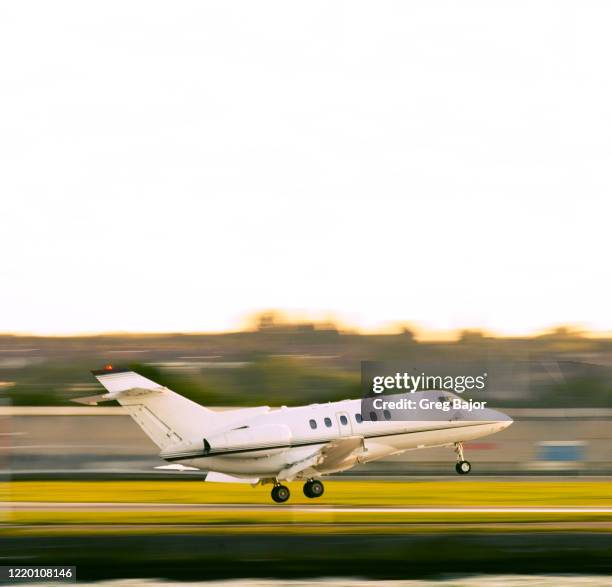 business jet - corporate jet stock pictures, royalty-free photos & images
