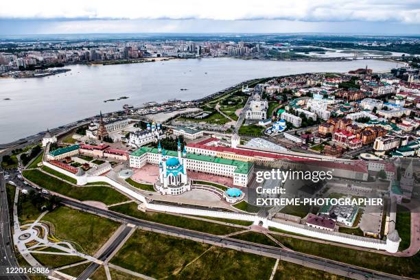 beautiful aerial view of volga river and kremlin in kazan, capital city of republic of tatarstan, russia - kazan stock pictures, royalty-free photos & images