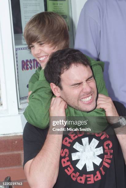 Justin Bieber musician and Scooter Braun pose for a portrait on the set of the music video One Less Lonely Girl in Watertown, Tennessee on September...