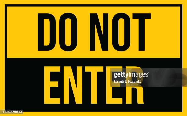 ilustraciones, imágenes clip art, dibujos animados e iconos de stock de no introduzca la señal de advertencia. advertencia en un signo amarillo sobre coronavirus o ilustración vectorial cóvide-19 - señal de prohibido la entrada