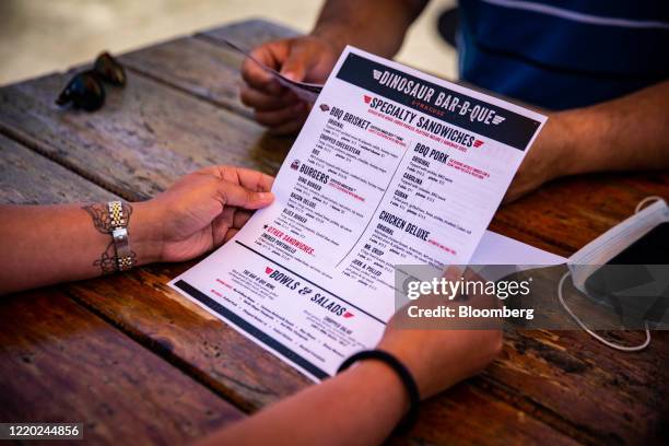 Single Use Menu Photos and Premium High Res Pictures - Getty Images