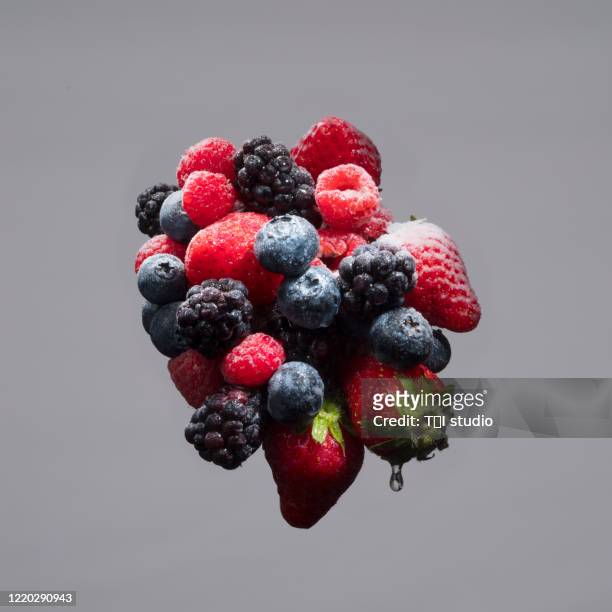 frozen food - fruchtzucker stock-fotos und bilder
