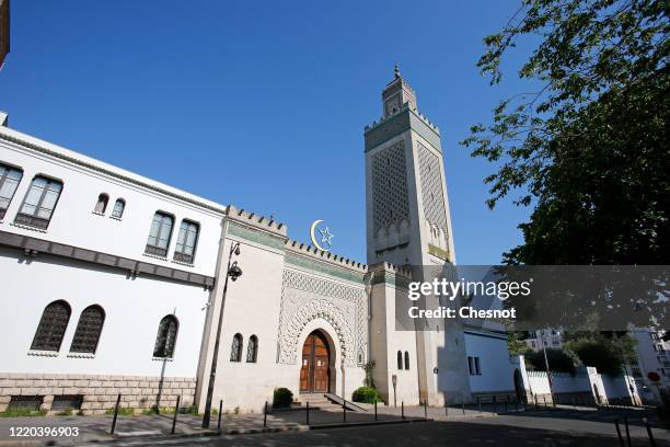 Great Mosque of Paris is seen the day before the start of Ramadan as the lockdown continues due to the coronavirus outbreak on April 22, 2020 in...
