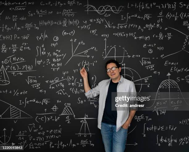 Math Pointing 787 Man Pointing At Himself Drawing Stock Photos, High-Res Pictures ...