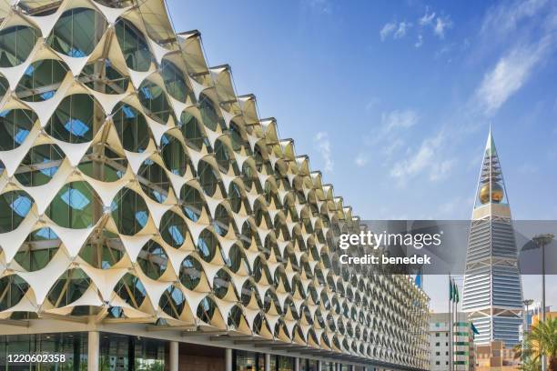 modern architecture in riyadh saudi arabia king fahd national library - riyadh tower stock pictures, royalty-free photos & images