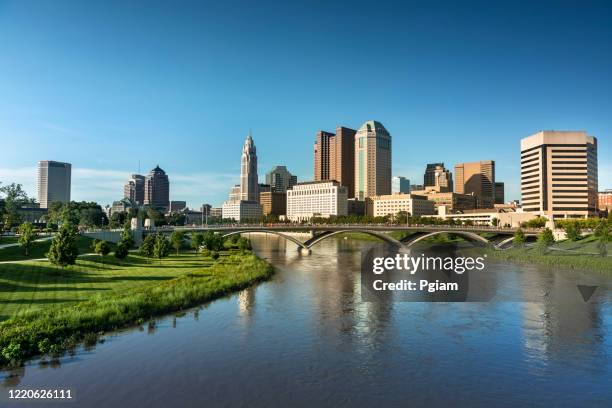 downtown city skyline view of columbus ohio usa - columbus ohio statehouse stock pictures, royalty-free photos & images