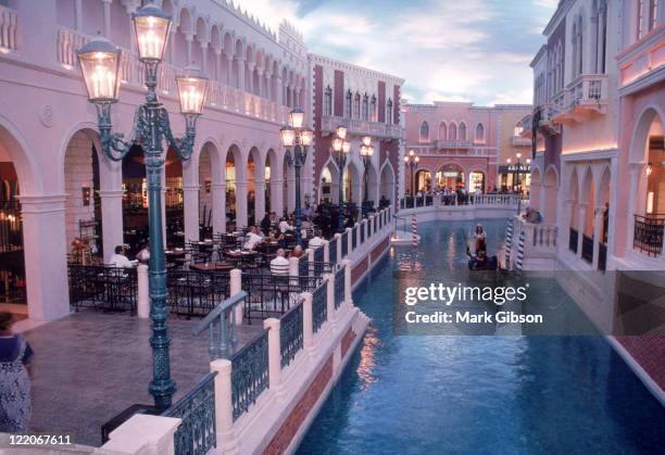 gondola tour, venetian casino, nv - las vegas casino stock pictures, royalty-free photos & images
