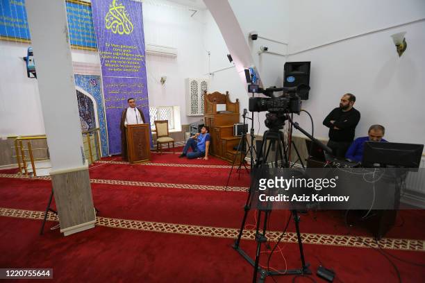 Theologian, Imam-jamaat of the mosque "Meshedi Dadash" Haji Shahin Hasanli Livestream in Facebook for Muslim community to pray from home, Baku,...