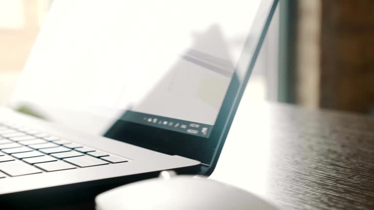 Laptop Screen Table Videos and HD Footage - Getty Images