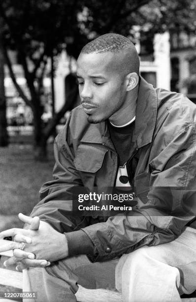 Rapper Warren G appears in a portrait taken on June 27, 1995 in Madison Square Park New York City.