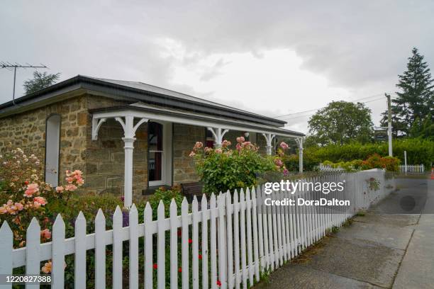 the street view of clyde, new zealand - lake dunstan stock pictures, royalty-free photos & images