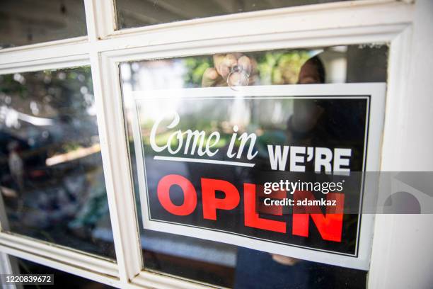 open business sign - restaurants open during lockdown stock pictures, royalty-free photos & images