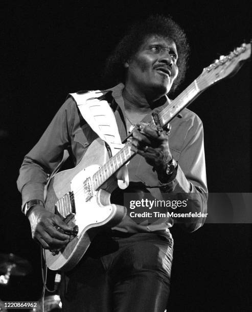 Albert Collins performs at the Catalyst on March 9, 1990 in Santa Cruz, California.