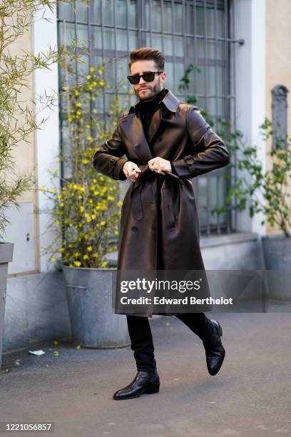Long Black Trench Coat Men Photos and Premium High Res Pictures - Getty ...