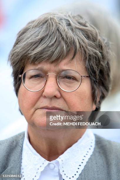 French nun Helen Prejean, author of "La mort des innocents" poses during a demonstration of members of Amnesty international organization and of Acat...