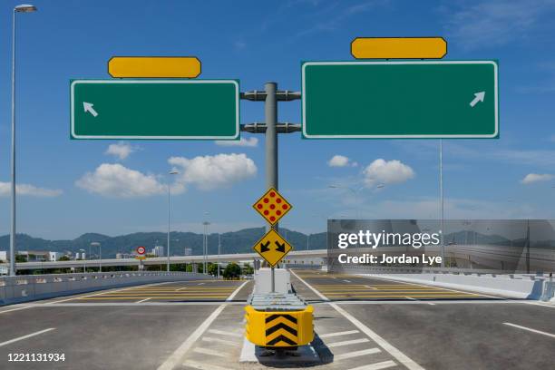 blank road sign for outdoor concept idea - road sign fotografías e imágenes de stock