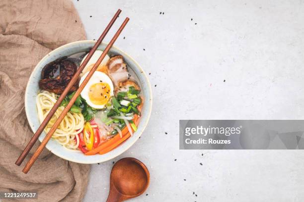 ramen with chicken and egg - ramen noodles stock pictures, royalty-free photos & images
