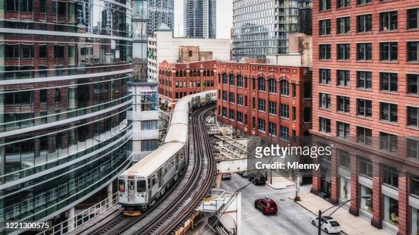 chicago cta elevated train panorama urban railroad - illinois stock-fotos und bilder