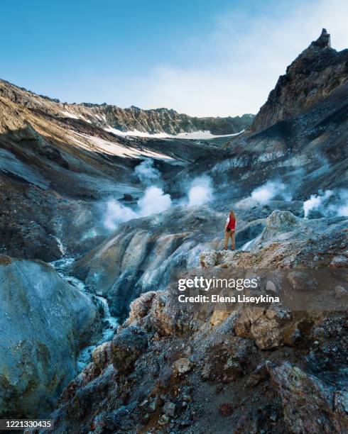 mutnovsky volcano - kamchatka volcano stock pictures, royalty-free photos & images