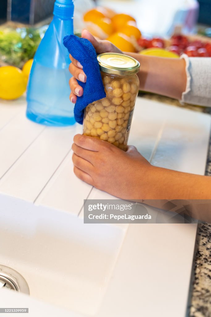 Disinfecting food to avoid coronavirus