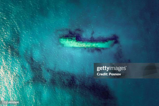 shipwreck near cape maleas - shipwreck stock-fotos und bilder