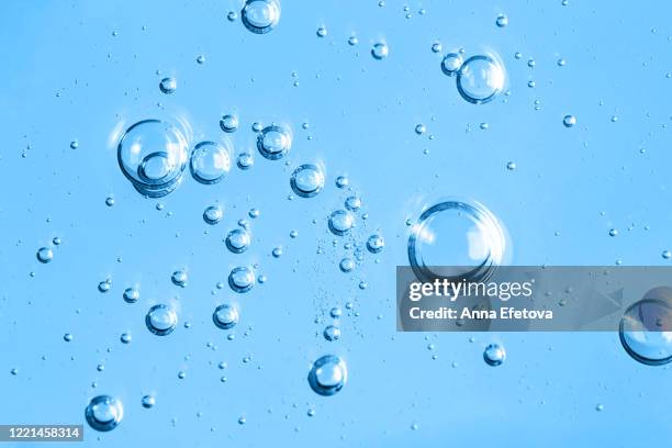 texture of transparent gel with bubbles. - fizz photos et images de collection