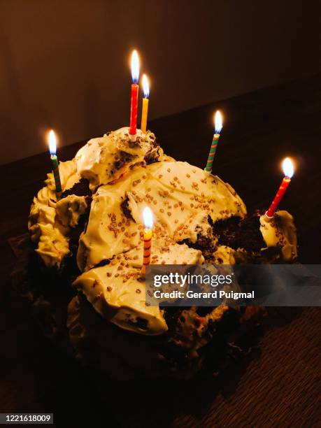 birthday chocolate cake that fell apart - demolished cake stock pictures, royalty-free photos & images