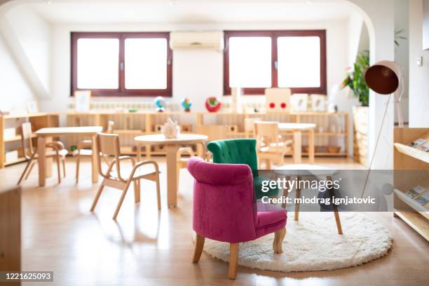 bright preschool classroom - preschool classroom plants stock pictures, royalty-free photos & images