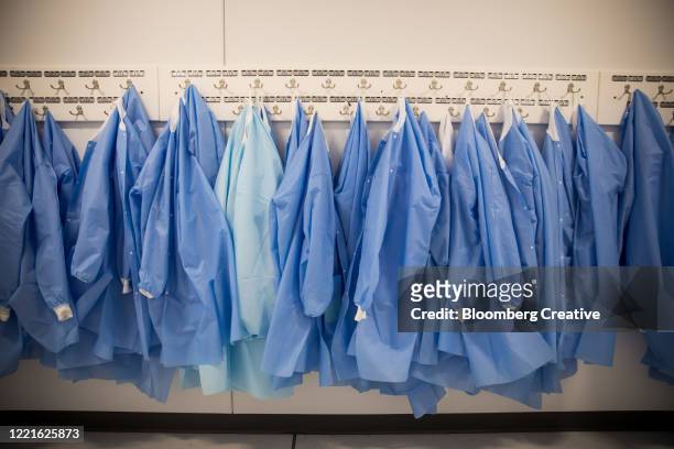 medical lab coats - new york hospital stock-fotos und bilder