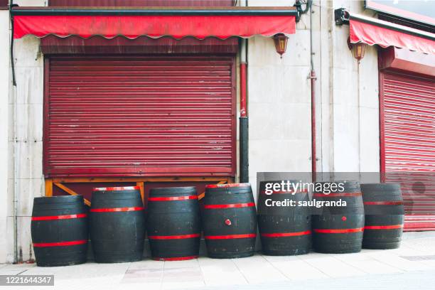 front view of a closed bar - bar facade stock pictures, royalty-free photos & images